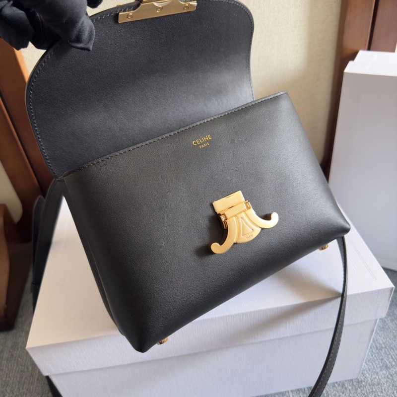 Ce1i*e kelly bags